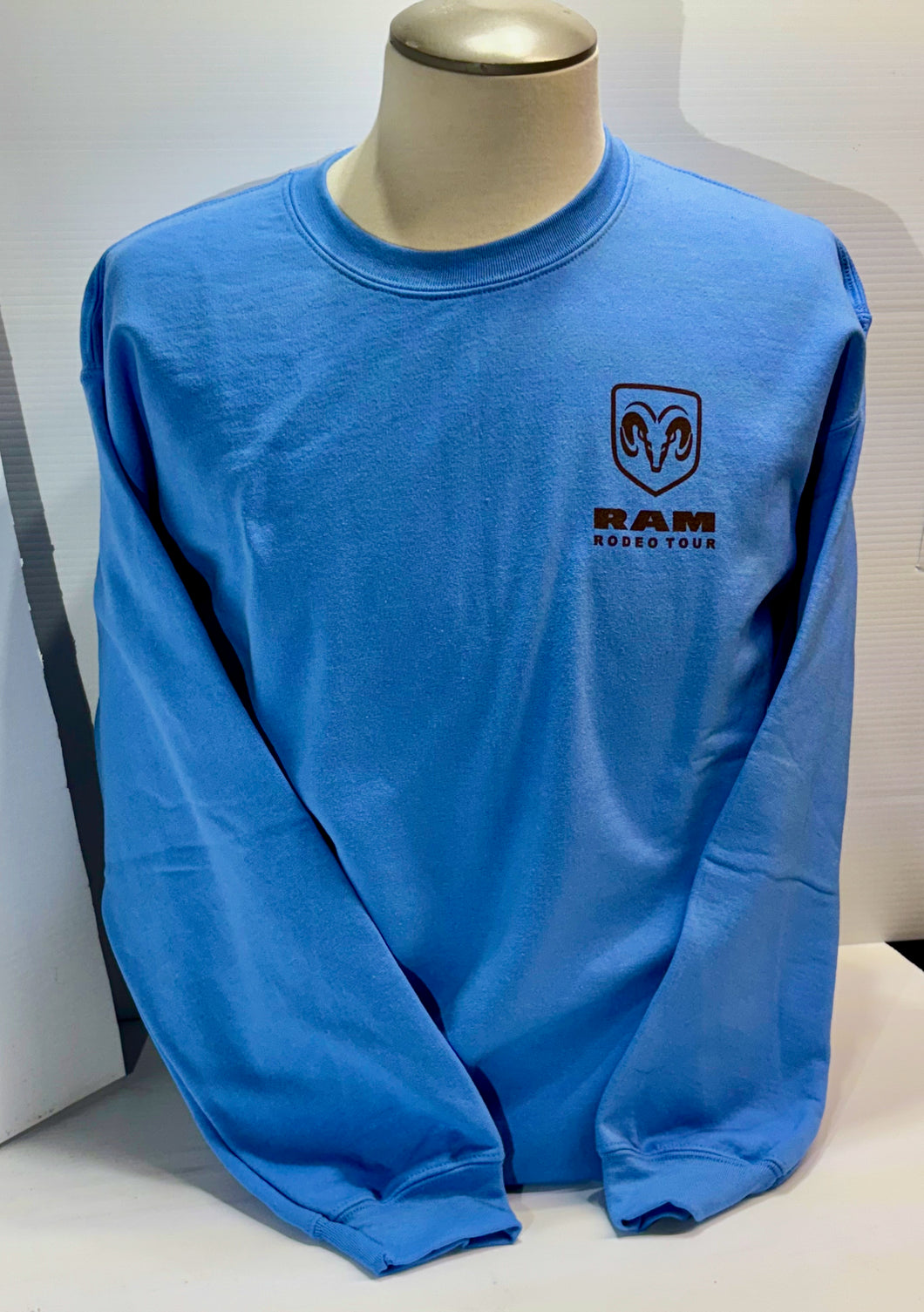 Uni-Sex Crew Tour 2025